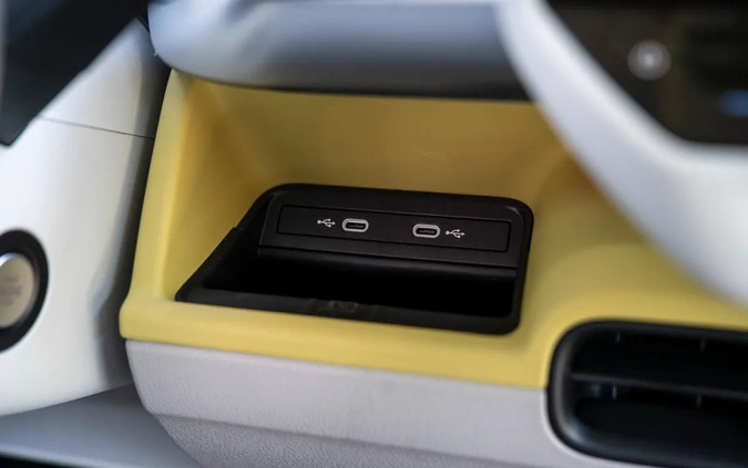 Volkswagen ID.Buzz cena 245877 przebieg: 8, rok produkcji 2022 z Dęblin małe 667
